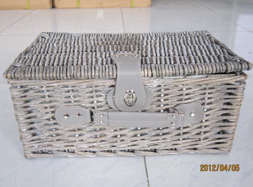 Picnic basket 1