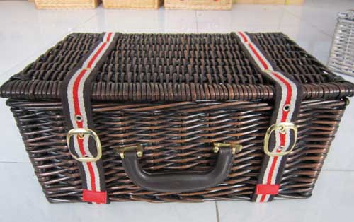 Picnic basket 11