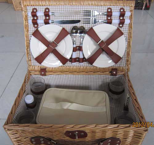 Picnic basket 18