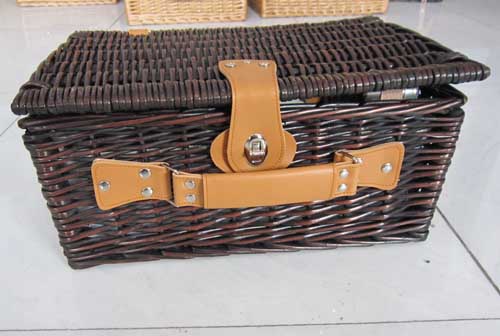 Picnic basket 19