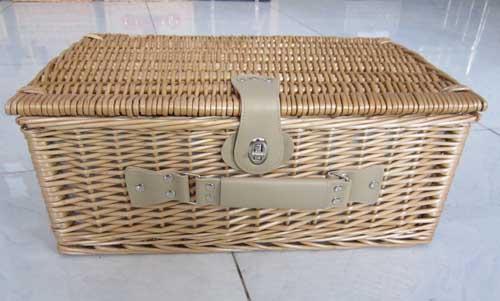 Picnic basket 22