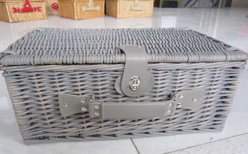 Picnic basket  27