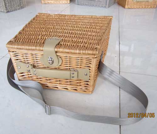 Picnic basket  31