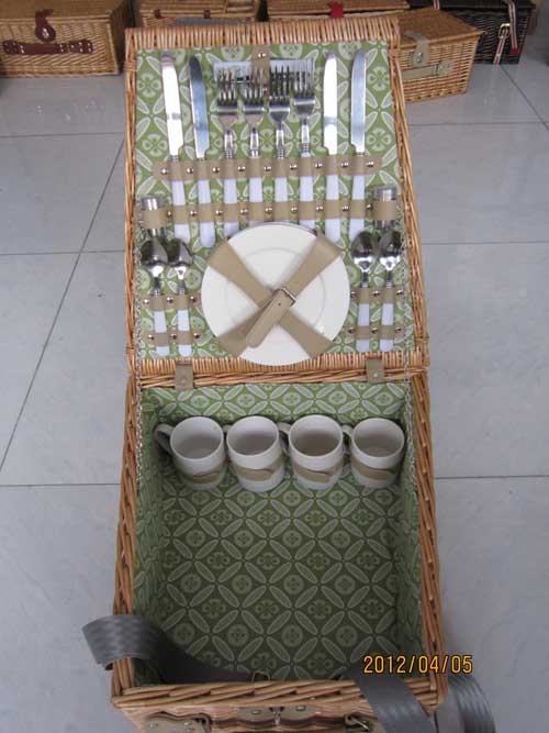 Picnic basket  32