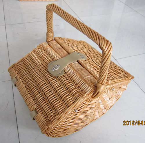 Picnic basket  33