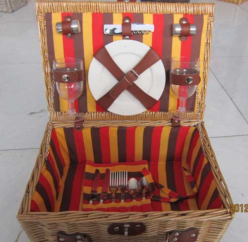 Picnic basket  39