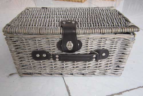 Picnic basket  43