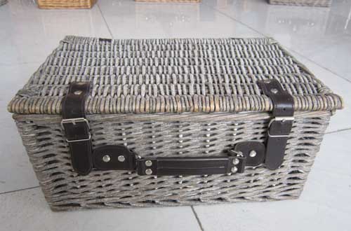 Picnic basket  47