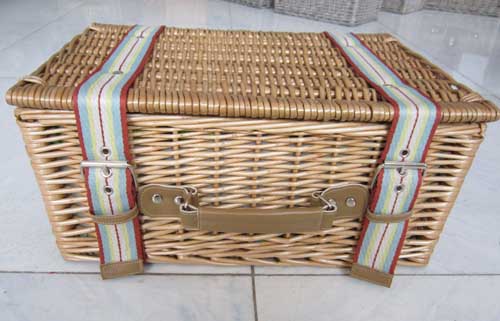 Picnic basket  52