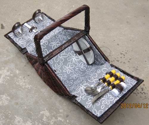 Picnic basket  62
