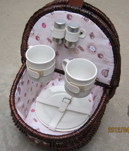 Picnic basket  66