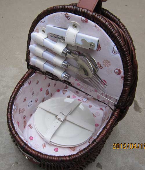 Picnic basket  67